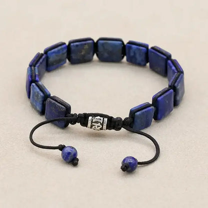 Bracelet Lapis Lazuli Pierres Rectangulaires Pour Homme et Femme sol beige côté fermoir kaosix