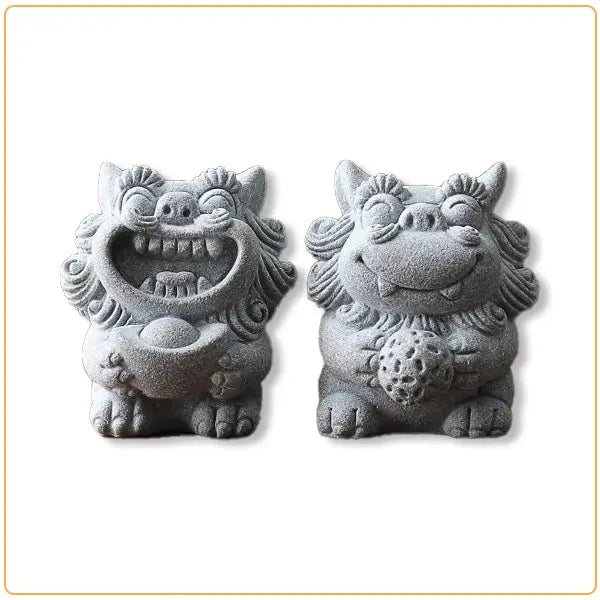 Duo de Chien Fu Statuettes Lion Gardien Chinois en Grès sur fond blanc kaosix