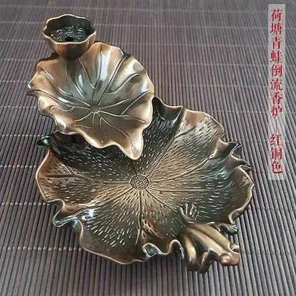 Fontaine à Encens en Métal Lotus Pour une Ambiance Apaisante et Zen Bronze Cuivré sur une natte en bois kaosix