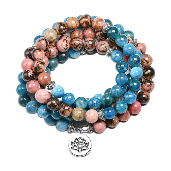 Mala 108 perles Apatite Rhodonite Fleur de Lotus fond blanc kaosix